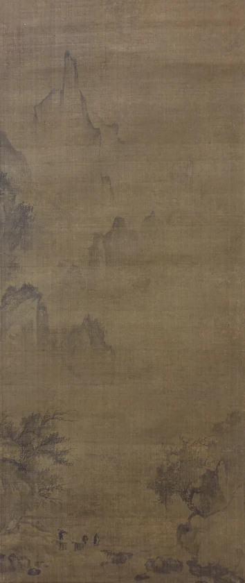霧に包まれた山と、画面下部の橋を渡る旅人を描いた朝鮮時代の山水画